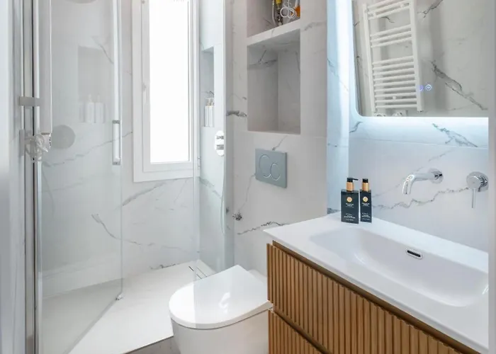 דירה Ramblas Waterfront ברצלונה